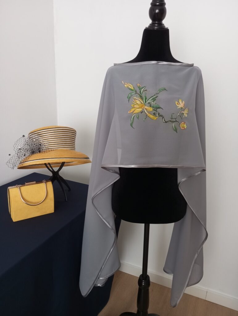 Conjunto Capa Gris, Sombrero y Bolso